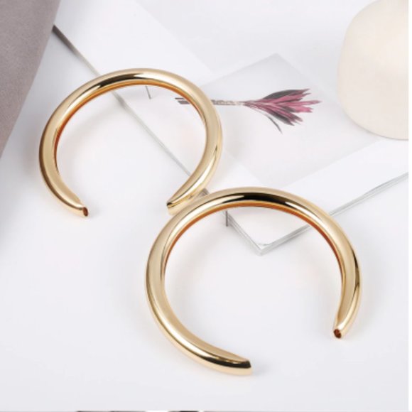 Trendy Open Gold Hoops - Picture 3 of 4